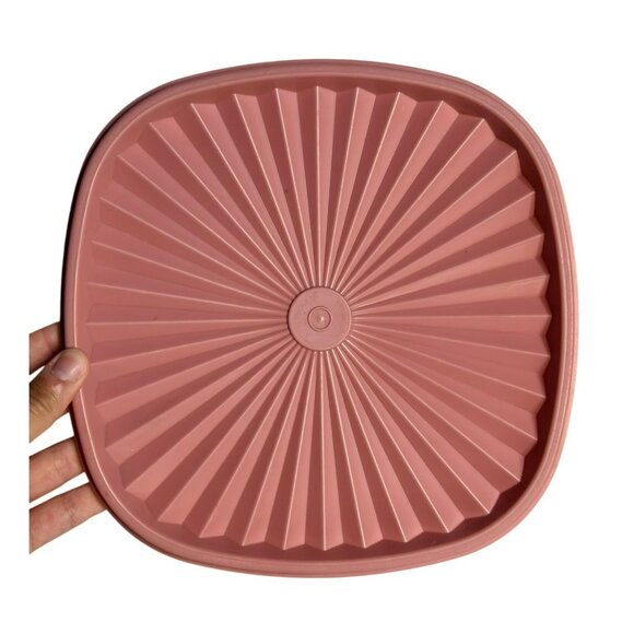 Vintage 80s Tupperware Square Sunburst Lid | Dusty Rose Pink Replacement 8.25" - Picture 1 of 4